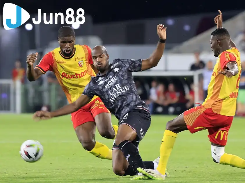 Metz đang chìm trong khủng hoảng (Ảnh: Ligue 1) Metz đang chìm trong khủng hoảng (Ảnh: Ligue 1)
